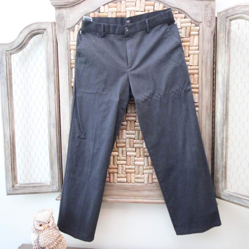 Docker's Classic Fit Khaki Men's Pants
